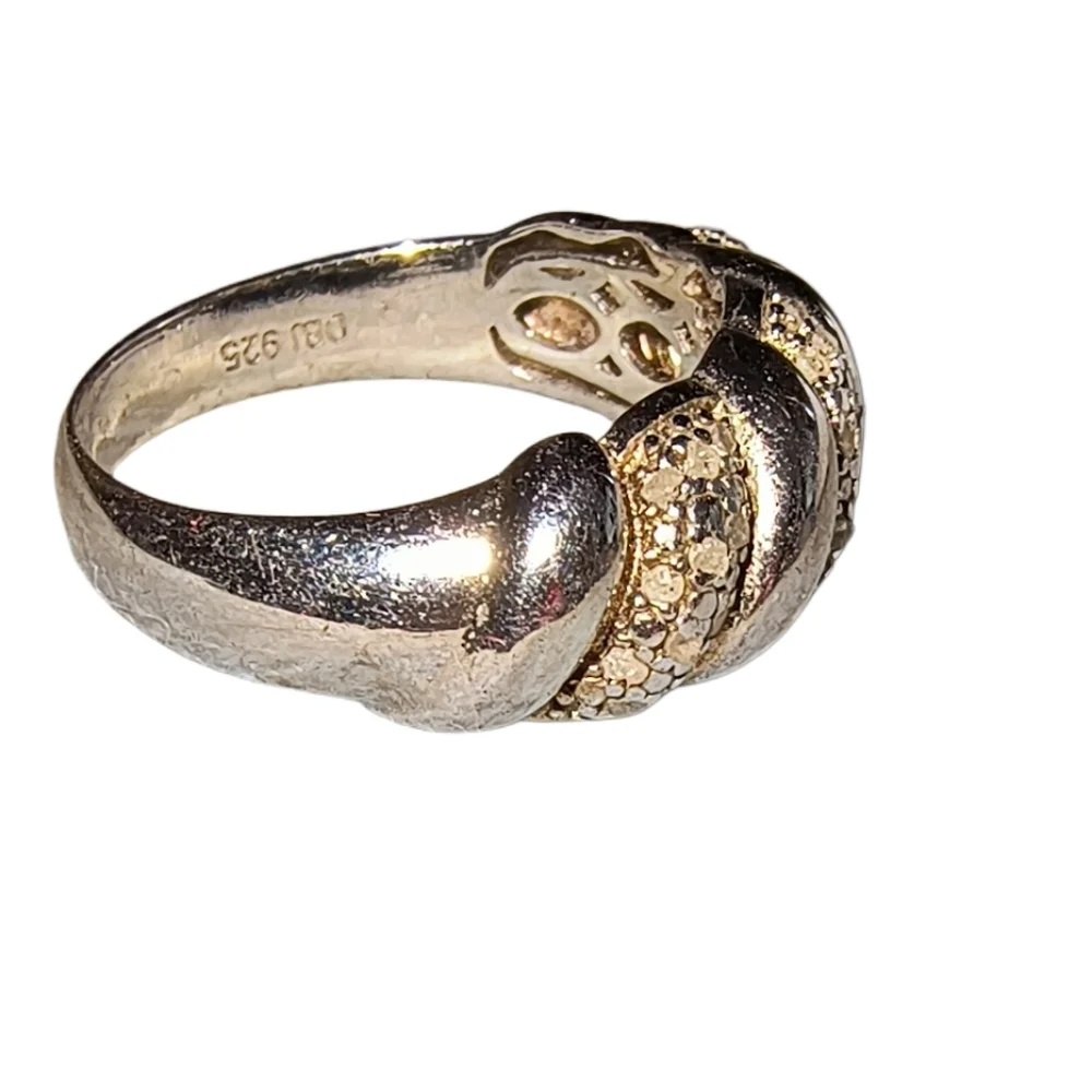 Sterling Silver Diagonal-Lobe Ring with Mirror & Textured Accents